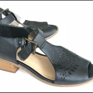 Urban Outfitters Black eyelet summer sandals